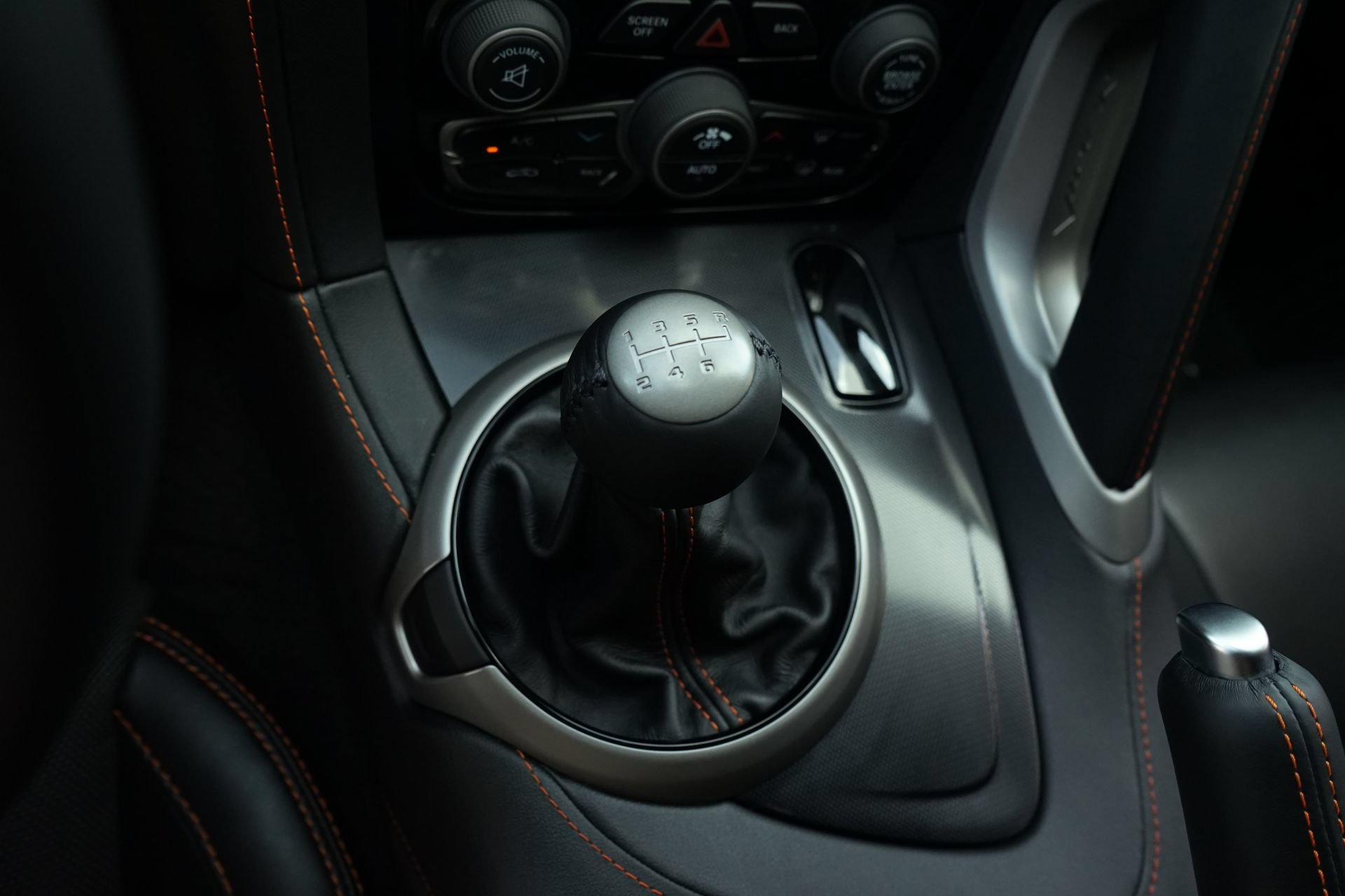 Used 2014 SRT Viper SRT-10 RWD image 21