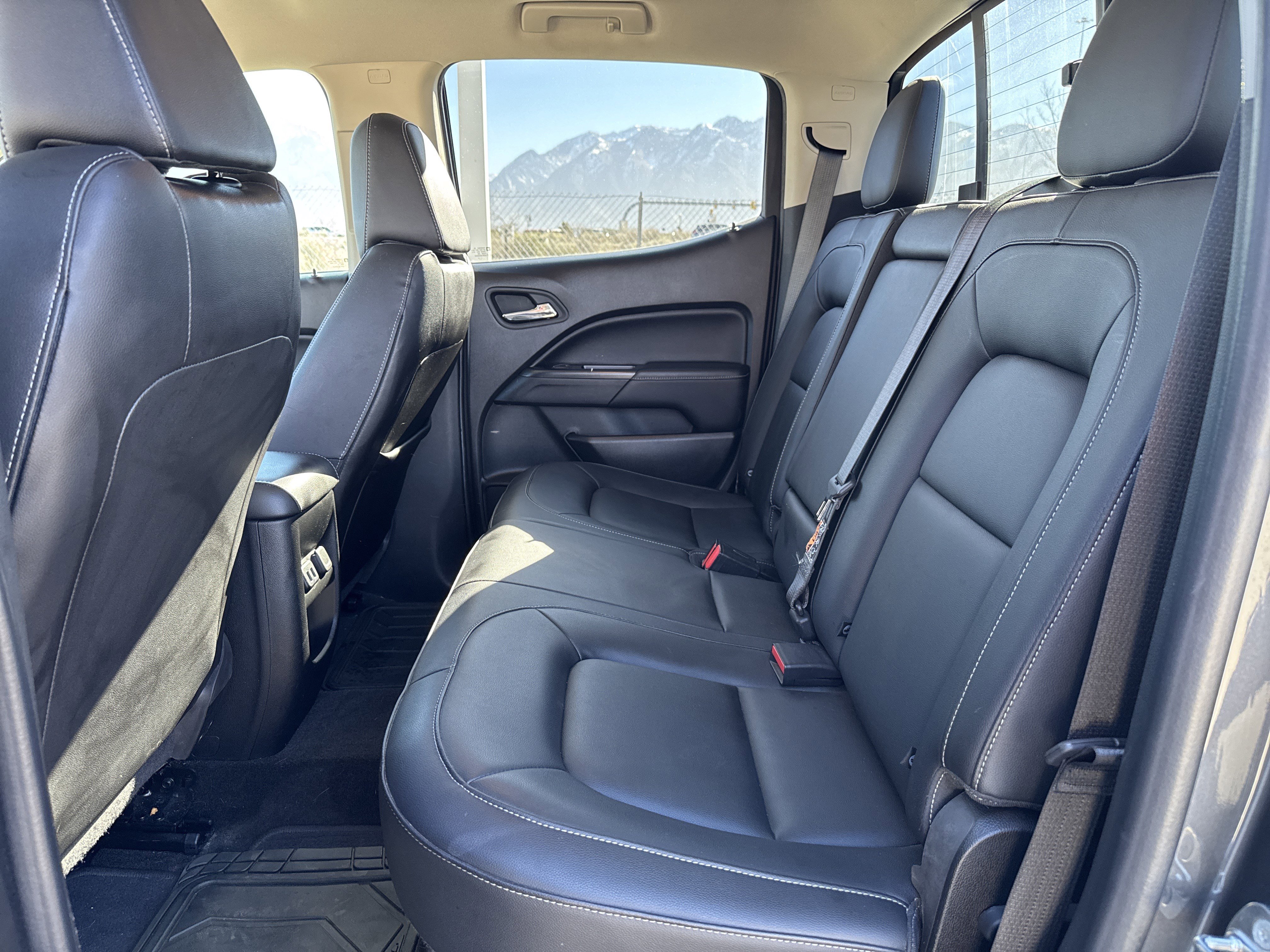 Used 2017 GMC Canyon SLT w/ Driver Alert Package image 21