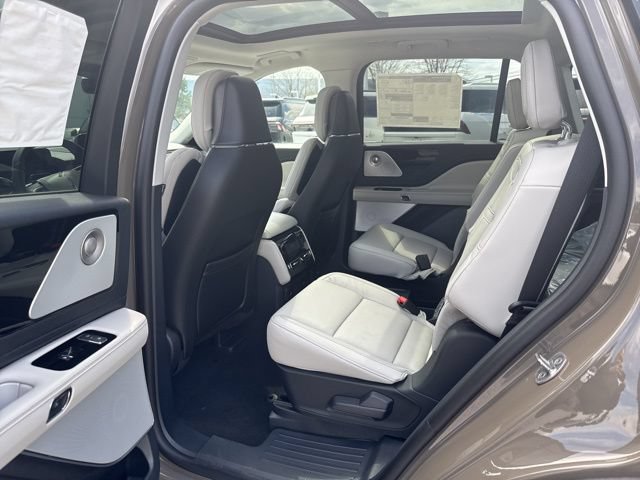 New 2026 Lincoln Aviator Reserve AWD/4WD image 23