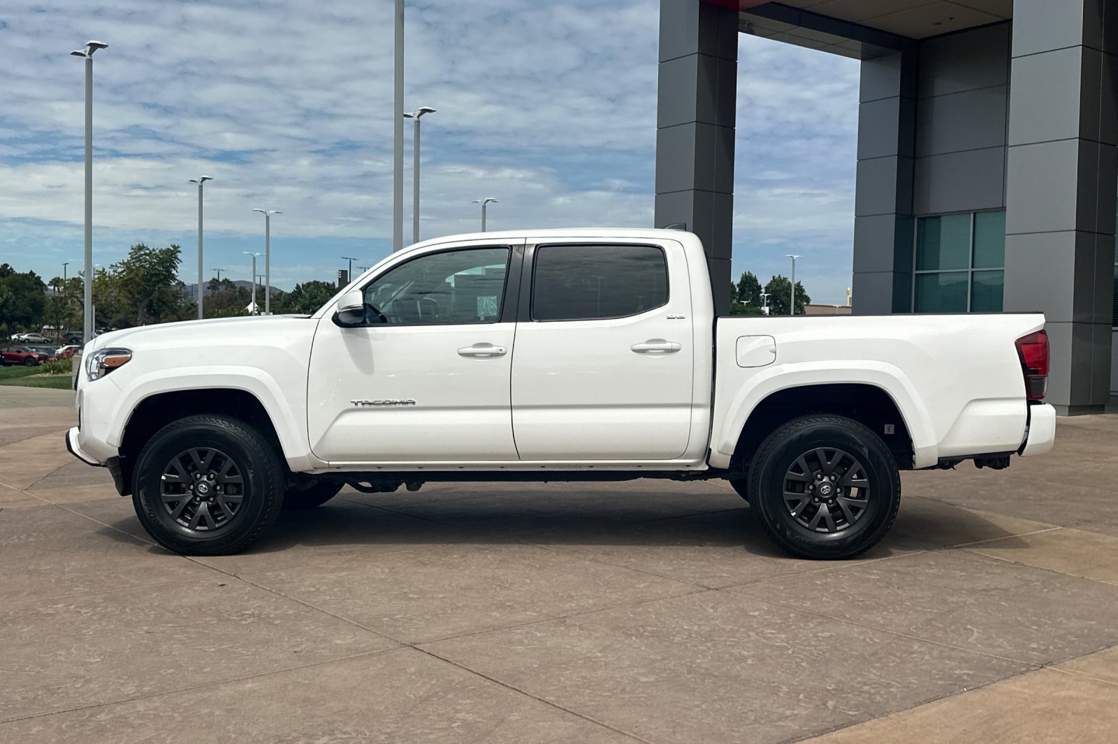 Certified 2023 Toyota Tacoma SR5 w/ Technology Package AWD/4WD image 8