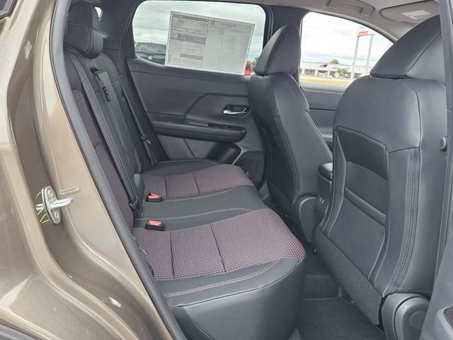 New 2026 Nissan Kicks SR image 16