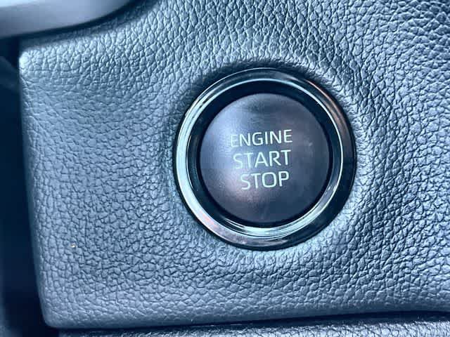 Used 2025 Toyota Tundra Limited w/ Power Package AWD/4WD image 28