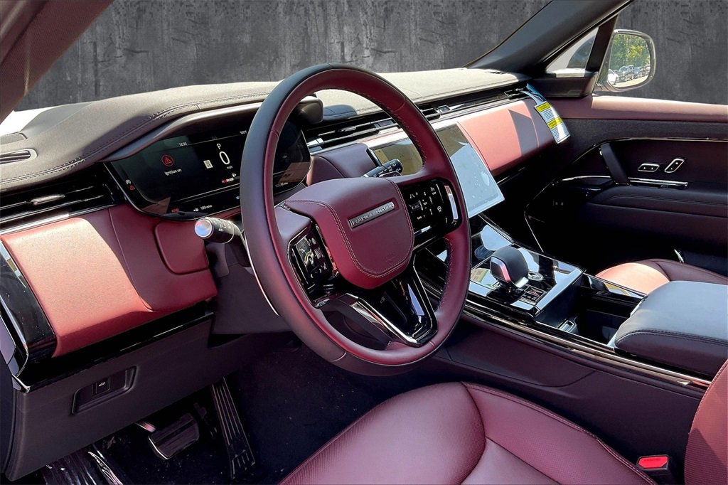 Used 2025 Land Rover Range Rover Sport Dynamic SE image 7
