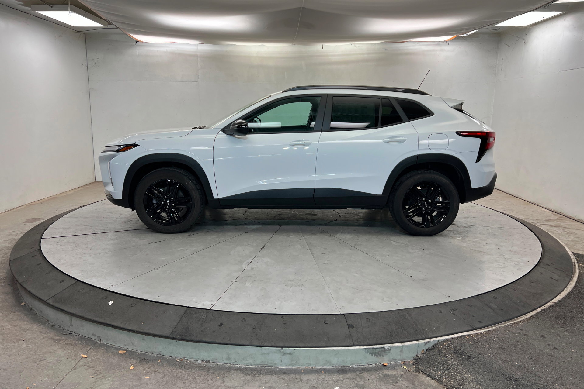 New 2025 Chevrolet Trax ACTIV w/ Driver Confidence Package image 2