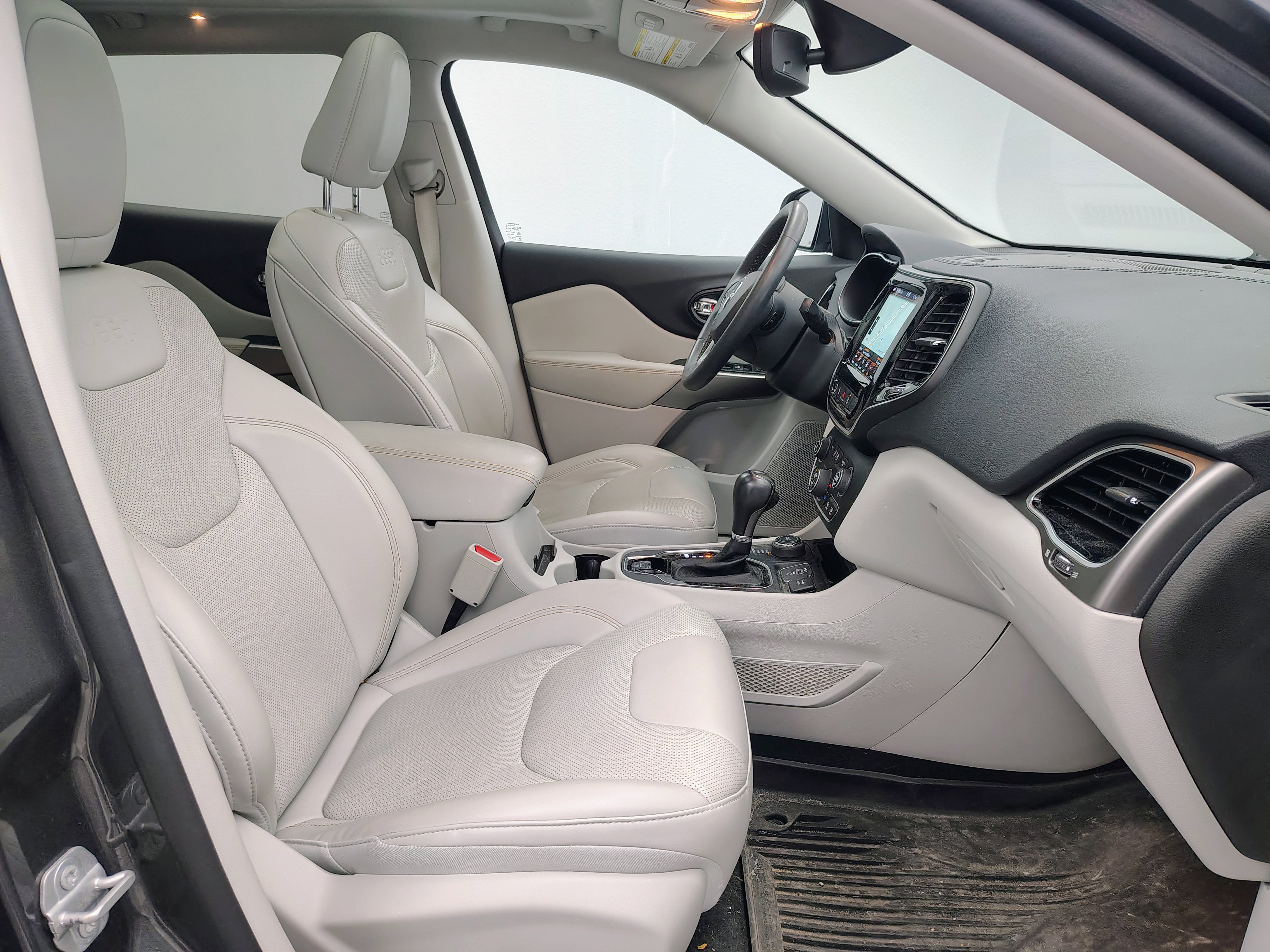 Used 2022 Jeep Cherokee Limited w/ Elite Package image 15