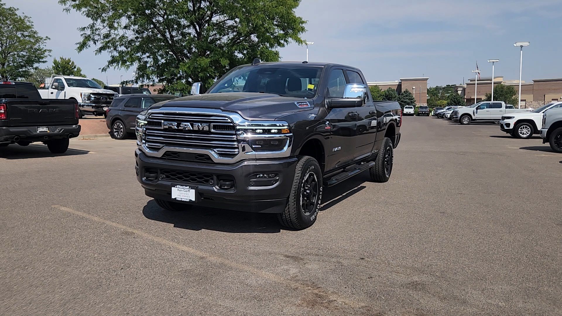 Used 2025 RAM 2500 Laramie AWD/4WD image 2