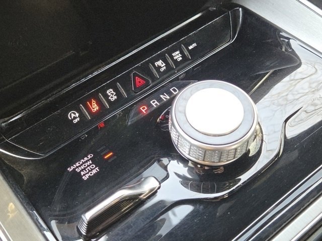 Used 2024 Jeep Wagoneer Series II image 14