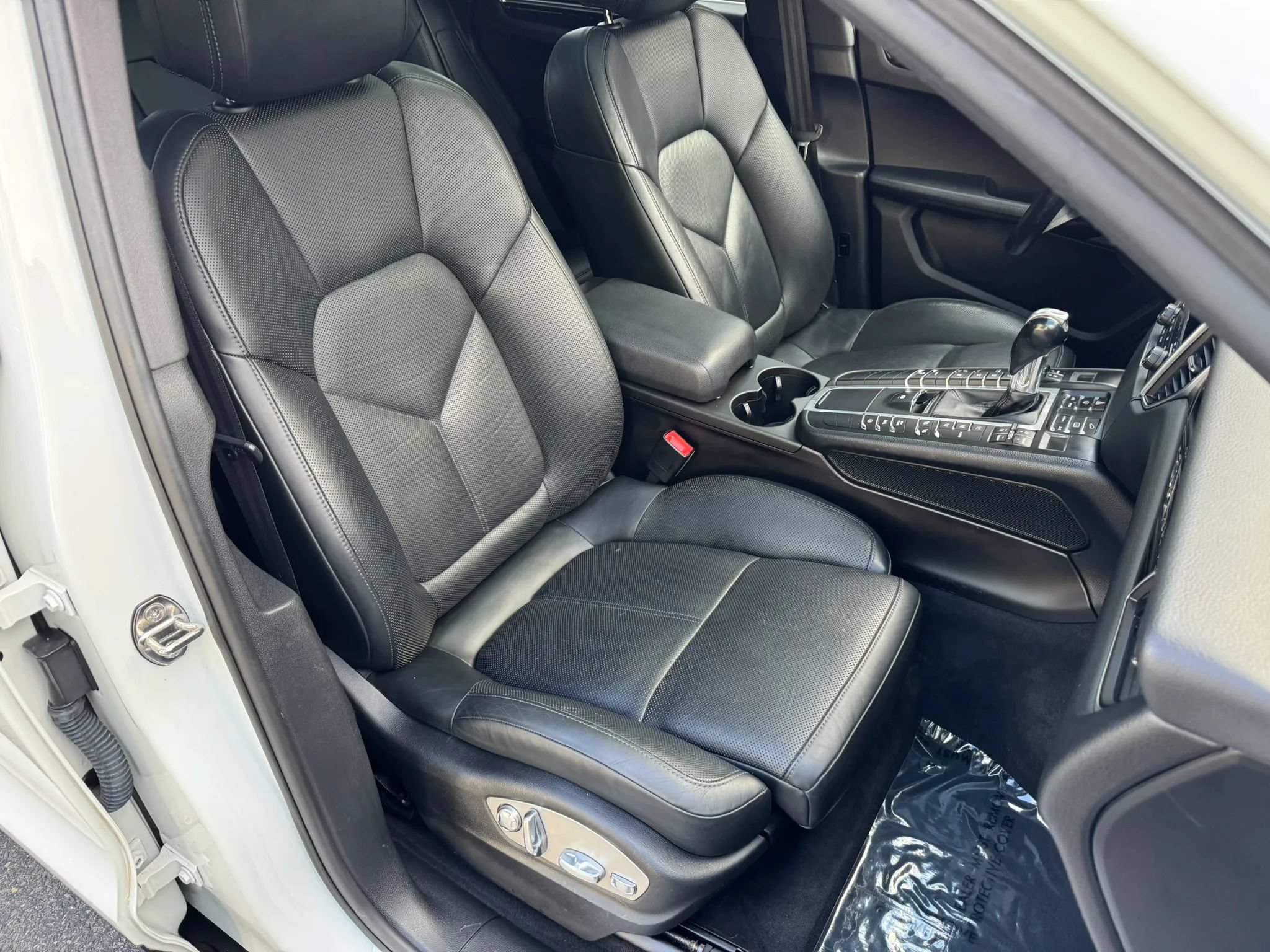 Used 2017 Porsche Macan S AWD/4WD image 25