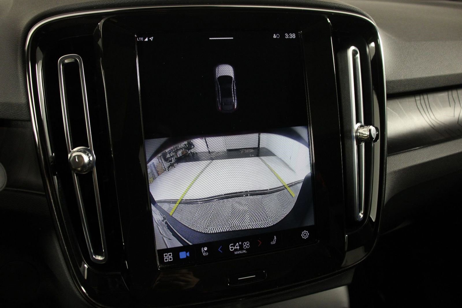 Certified 2023 Volvo C40 P8 Recharge Plus w/ Climate Package image 13