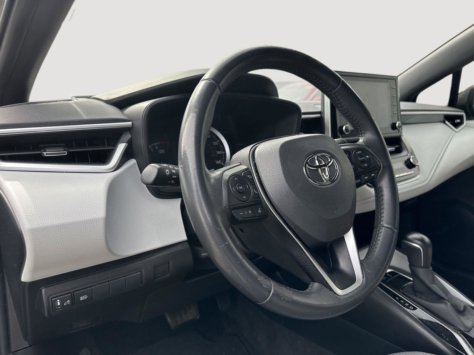 Used 2020 Toyota Corolla SE image 11