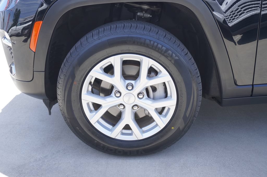 Used 2023 Jeep Grand Cherokee Limited w/ Trailer Tow Prep Group (B) AWD/4WD image 23