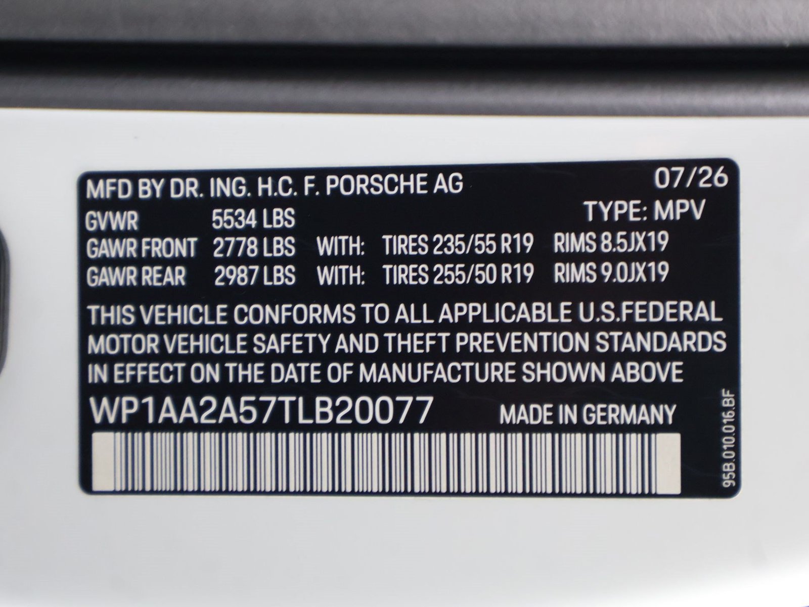New 2026 Porsche Macan AWD/4WD image 24