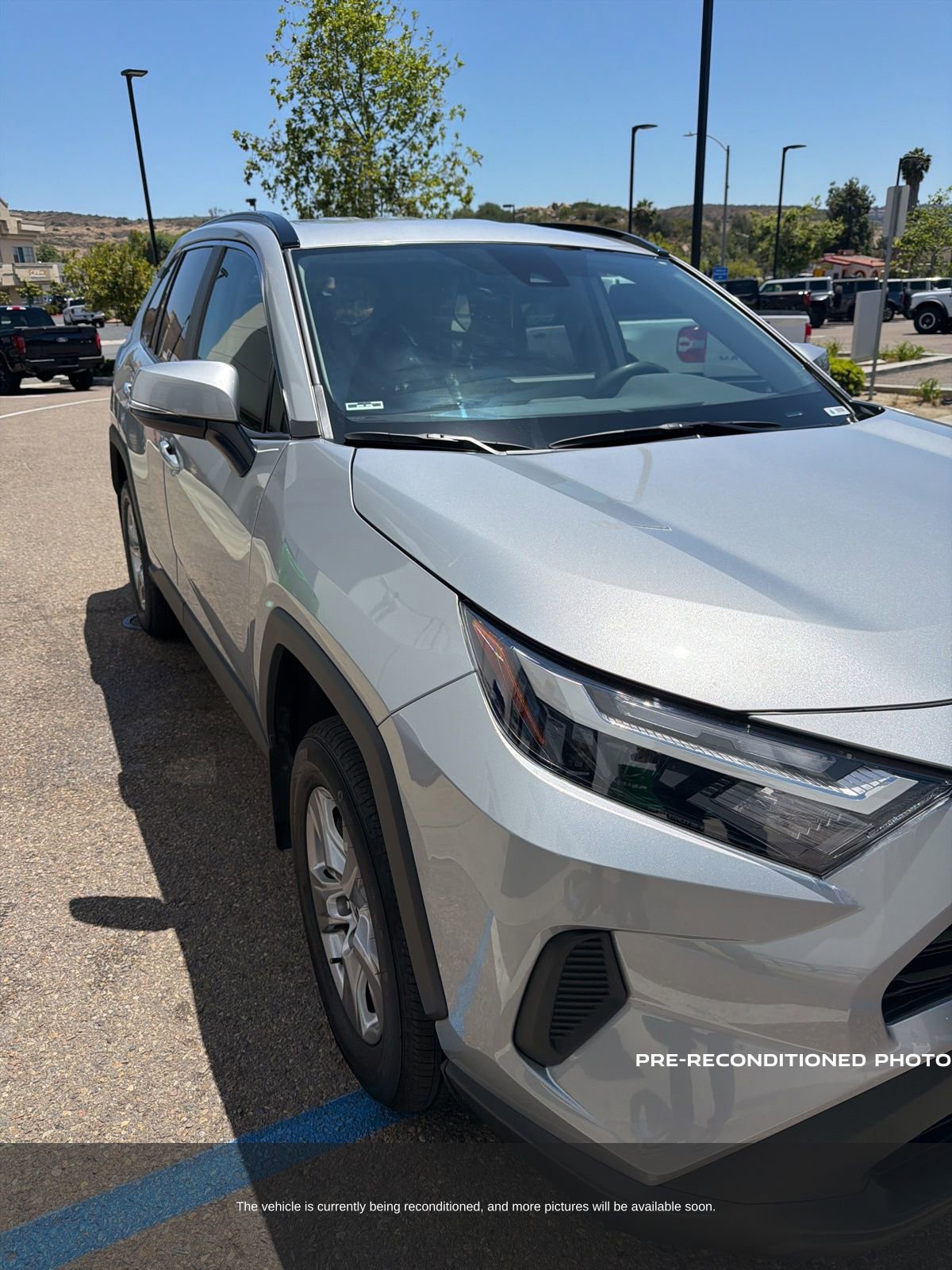 Used 2025 Toyota RAV4 XLE FWD image 3