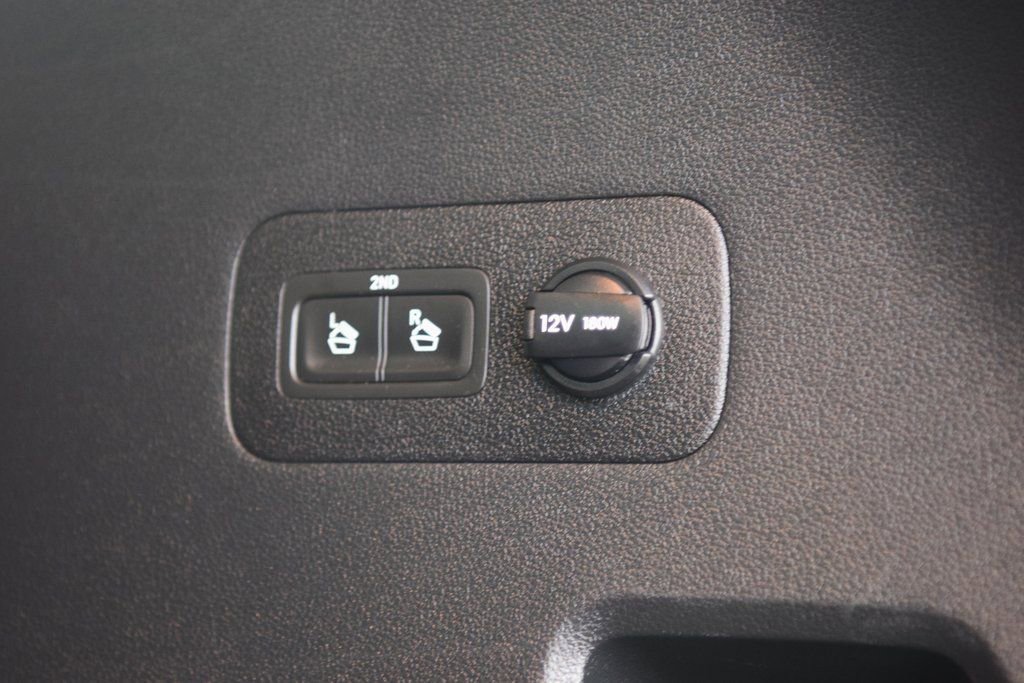 Used 2020 Hyundai Santa Fe SEL w/ Convenience + Premium Package image 23