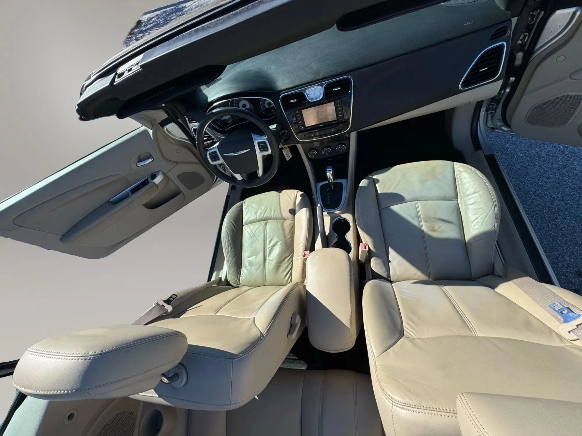 Used 2011 Chrysler 200 Limited FWD image 17