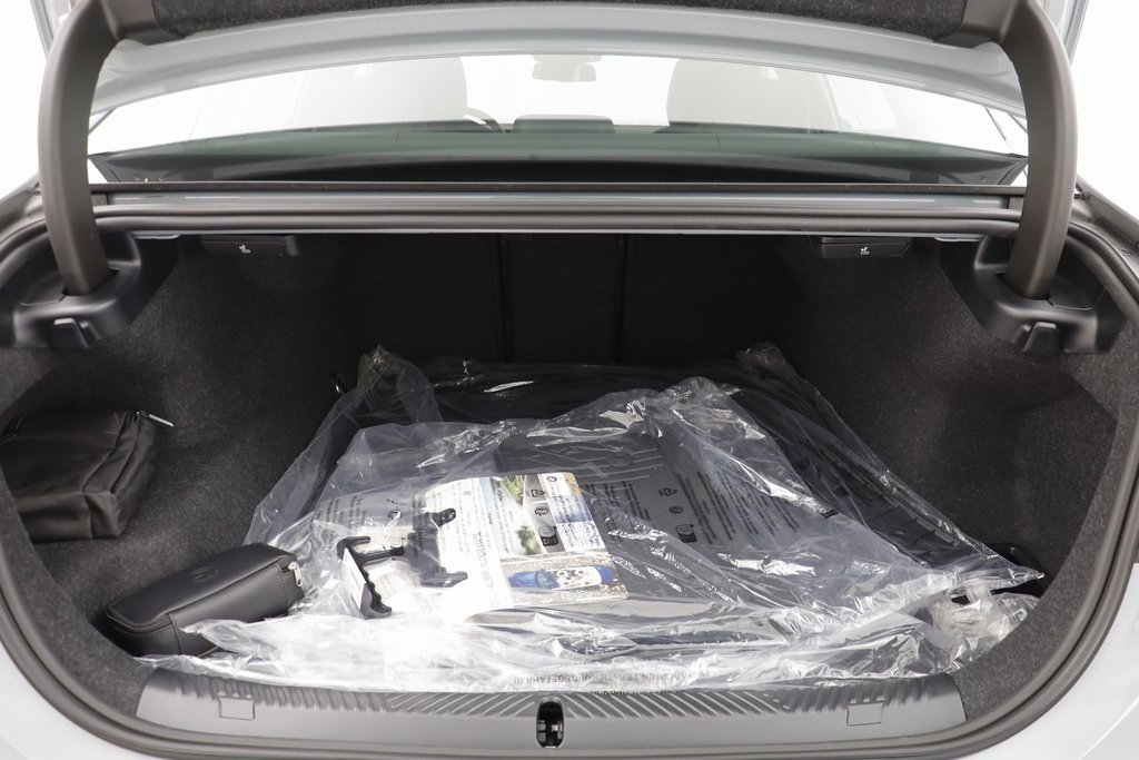 New 2025 BMW i5 M60 w/ Premium Package image 18