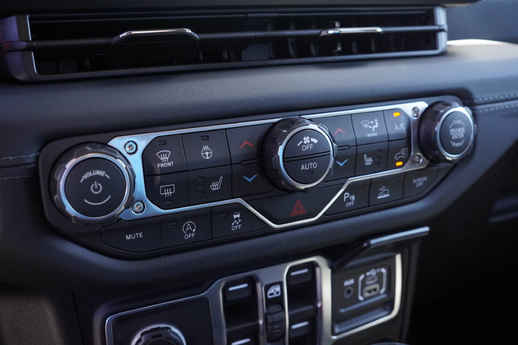 New 2026 Jeep Wrangler Unlimited Rubicon AWD/4WD image 29
