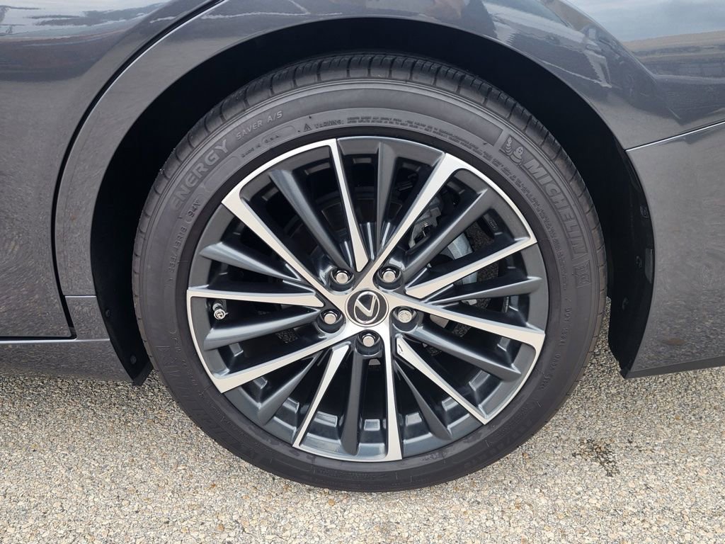Certified 2024 Lexus ES 350 w/ Premium Package FWD image 10