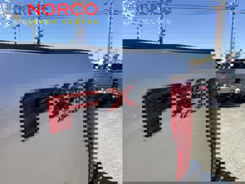 Used 2019 Ford F250 Lariat w/ Chrome Package image 14