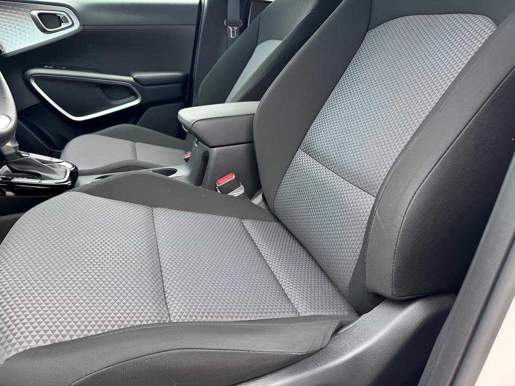 Used 2023 Kia Soul S FWD image 17