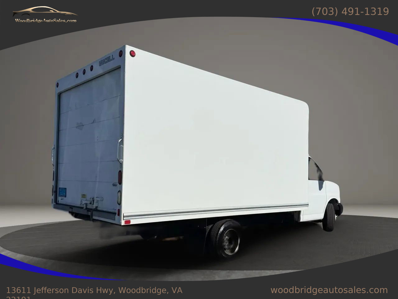 Used 2015 Chevrolet Express 3500 Extended image 4