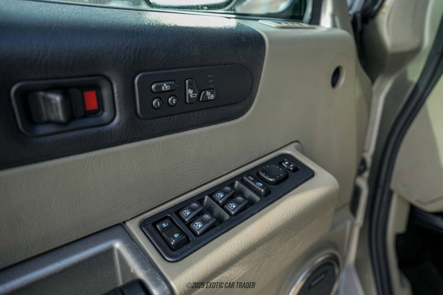 Used 2003 HUMMER H2 w/ Preferred Equipment Group image 70