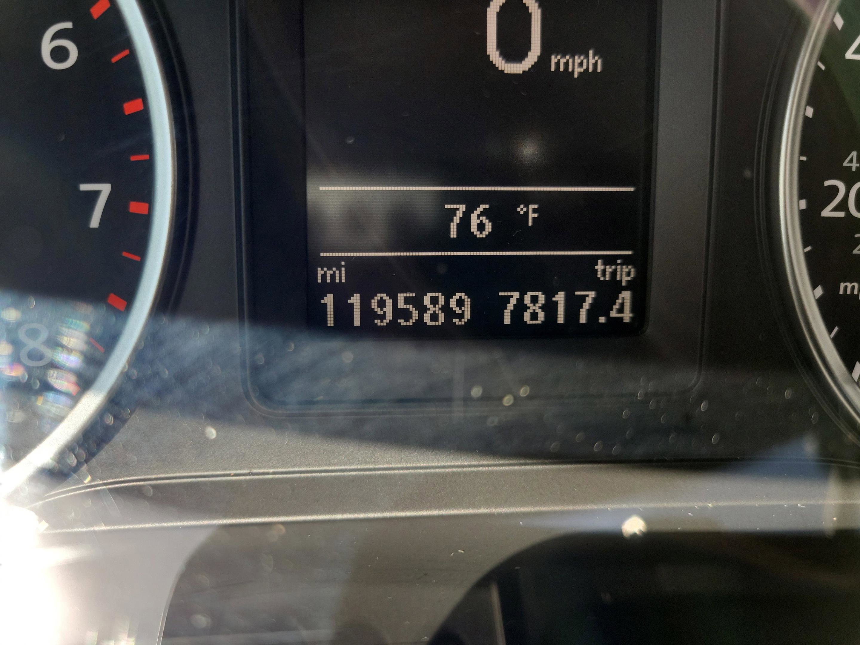 Used 2017 Volkswagen Tiguan S image 15