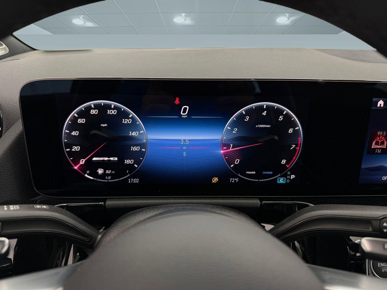 New 2026 Mercedes-Benz GLA 35 AMG 4MATIC image 17