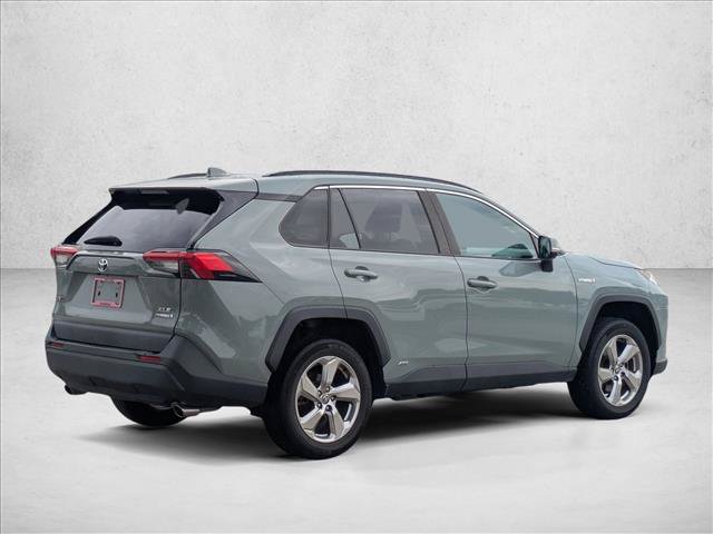 Used 2021 Toyota RAV4 XLE Premium AWD/4WD image 5