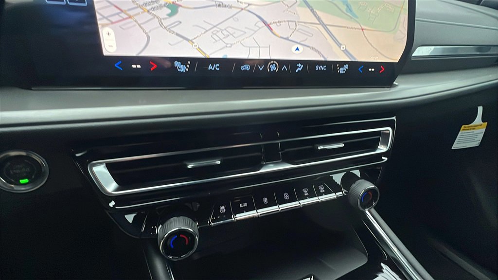 New 2026 Chevrolet Traverse LT image 25