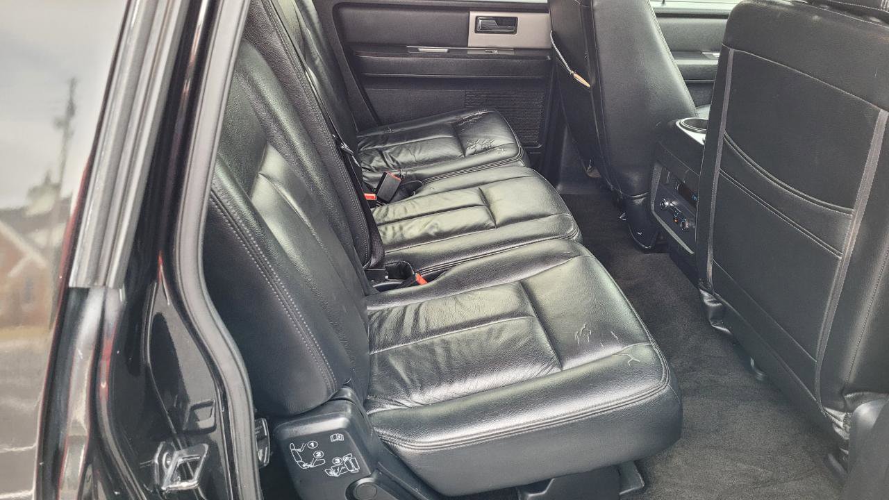 Used 2015 Ford Expedition EL XLT image 27