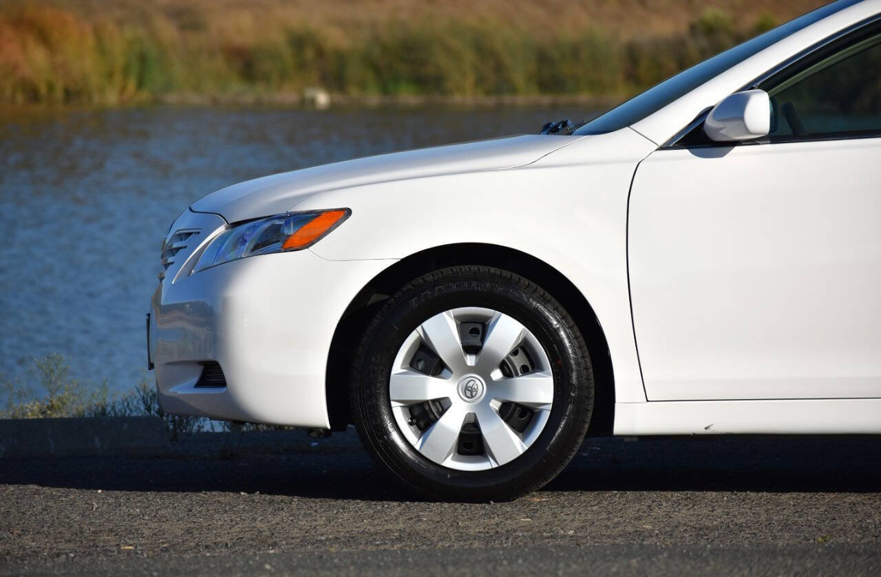 Used 2007 Toyota Camry LE image 18