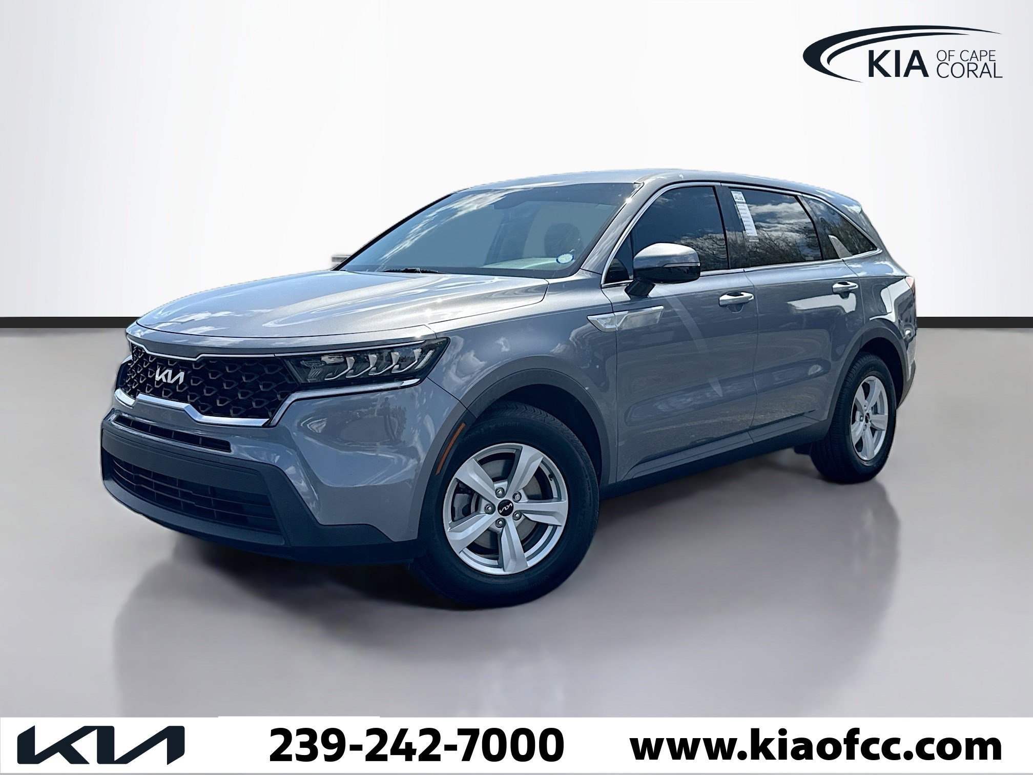 Certified 2023 Kia Sorento LX image 1