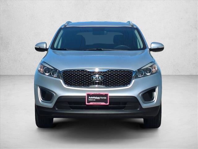 Used 2017 Kia Sorento FWD image 2