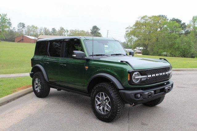 New 2025 Ford Bronco Badlands image 11