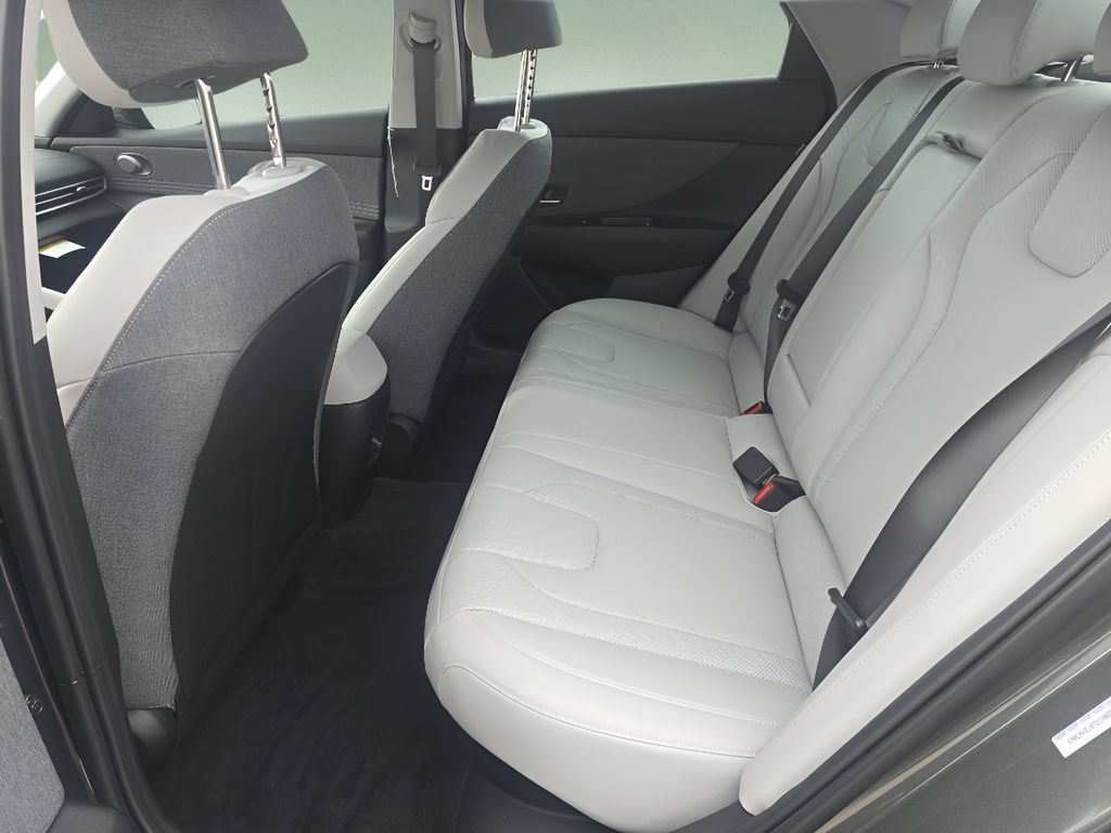 New 2026 Hyundai Elantra Limited FWD image 13