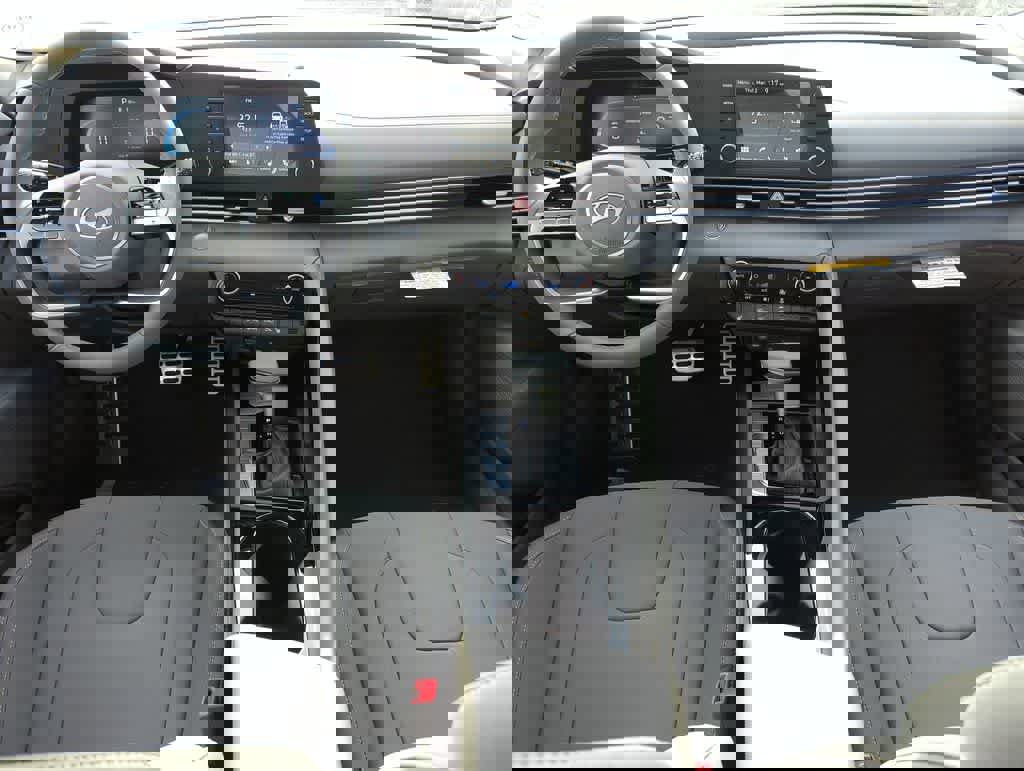 New 2026 Hyundai Elantra SEL Sport Premium FWD image 19