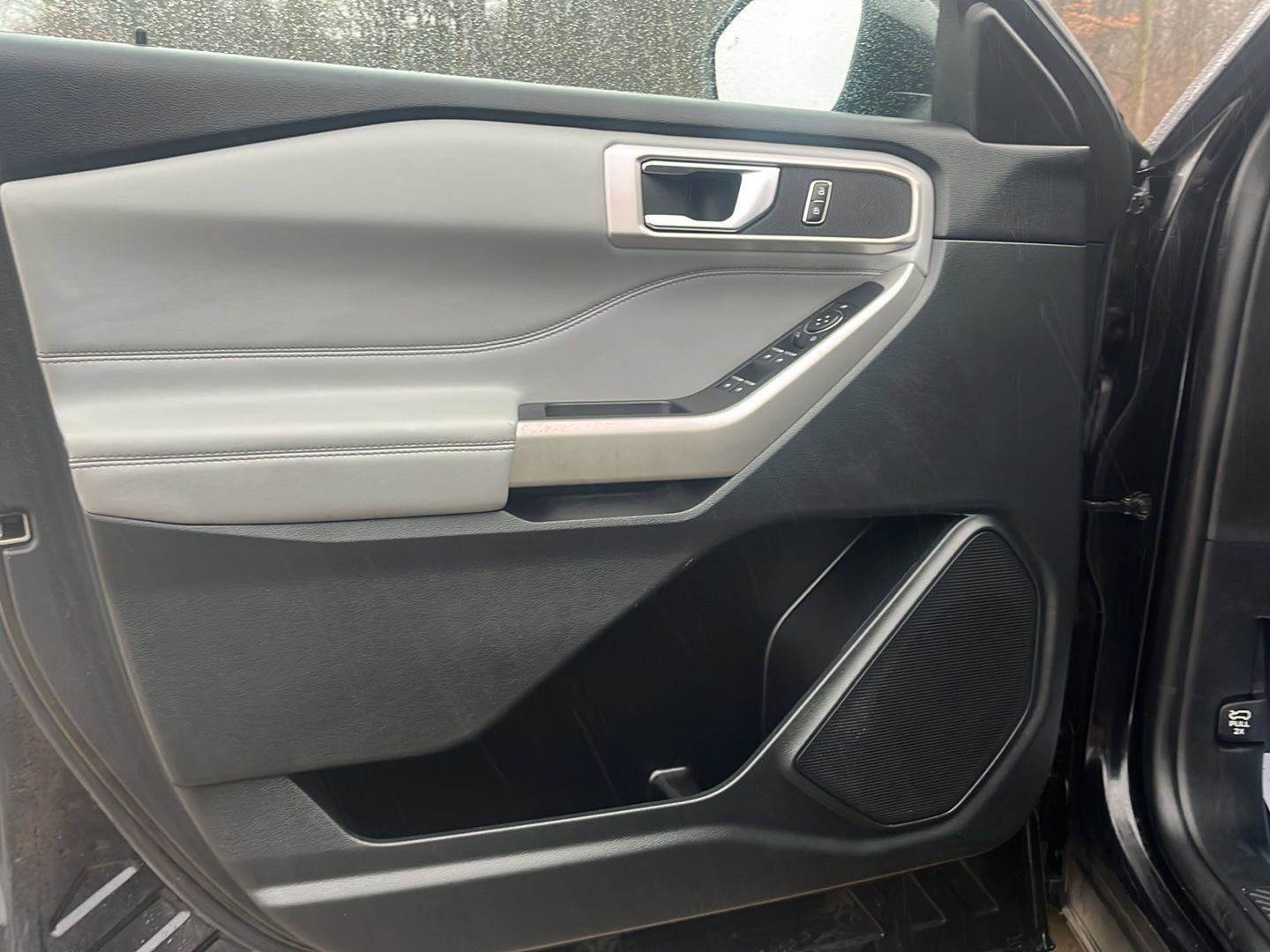 Used 2023 Ford Explorer XLT w/ Equipment Group 202A image 12