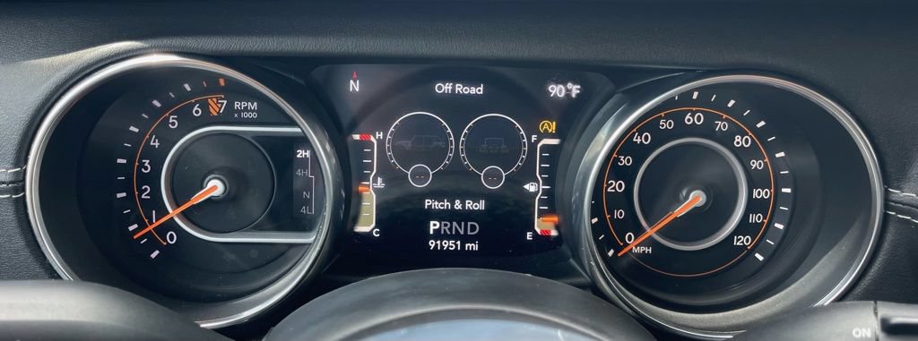 Used 2019 Jeep Wrangler Unlimited Sahara AWD/4WD image 22