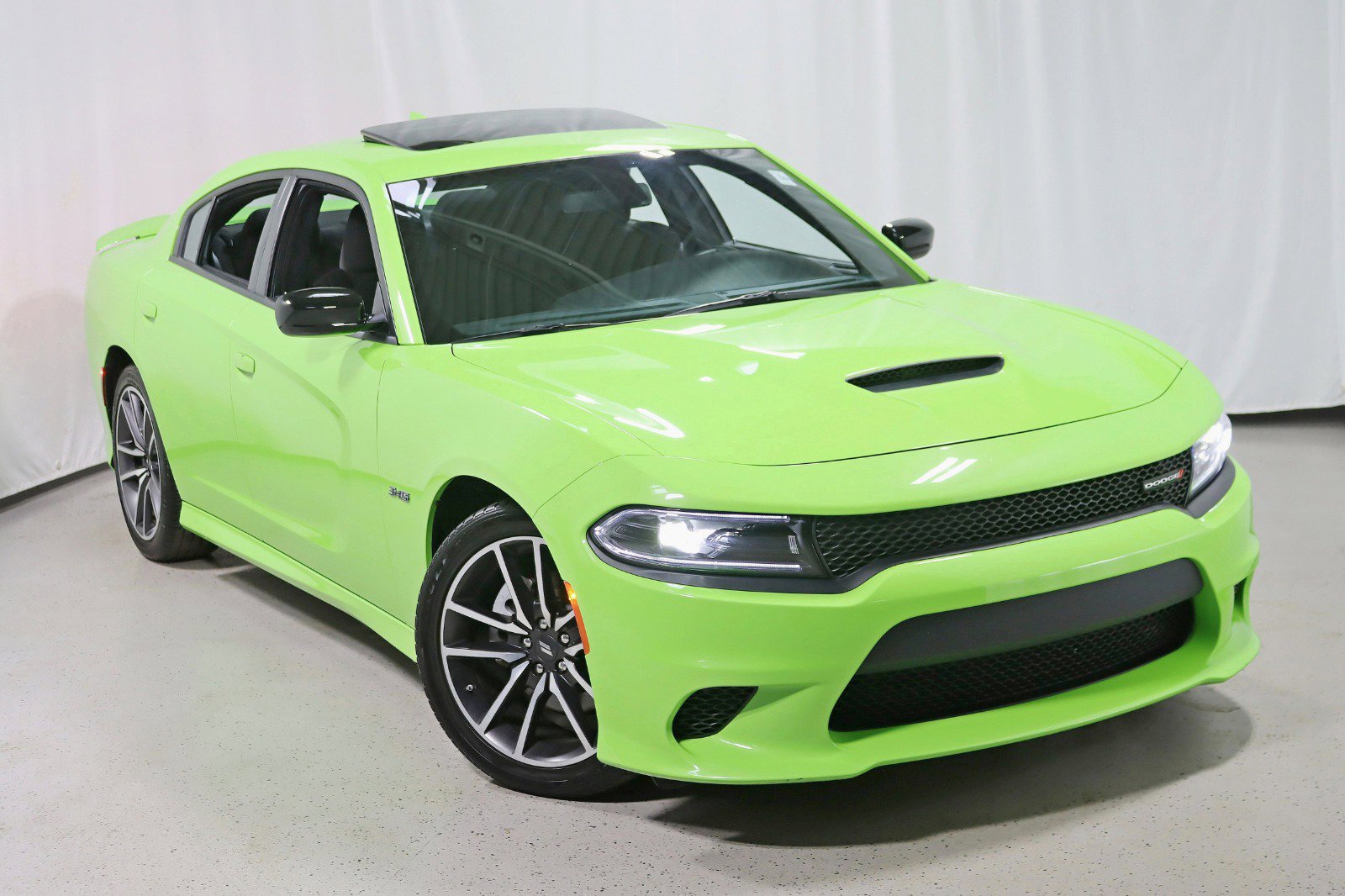 Used 2023 Dodge Charger R/T w/ Cold Weather Package RWD image 6