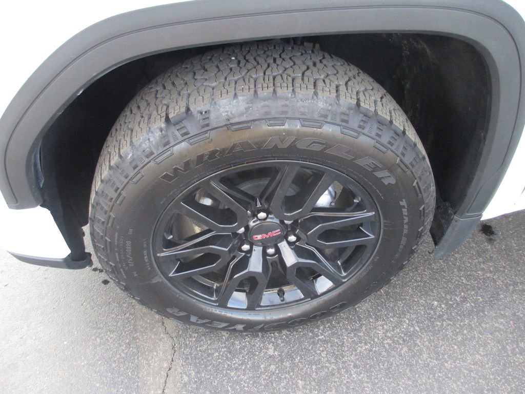 Used 2025 GMC Sierra 1500 Elevation image 14