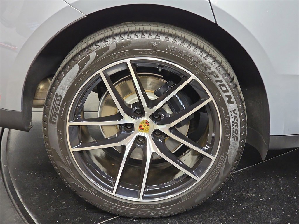 Used 2024 Porsche Macan image 29