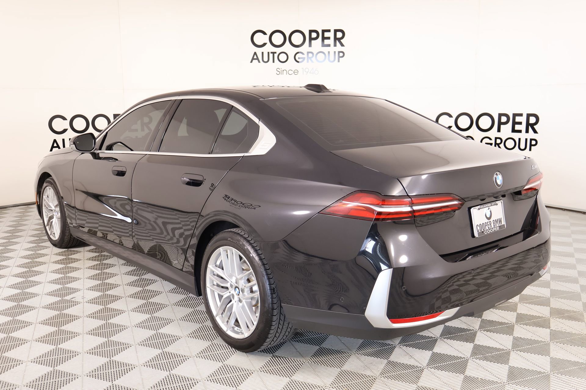 Used 2024 BMW 530i 530i w/ Premium Package image 24