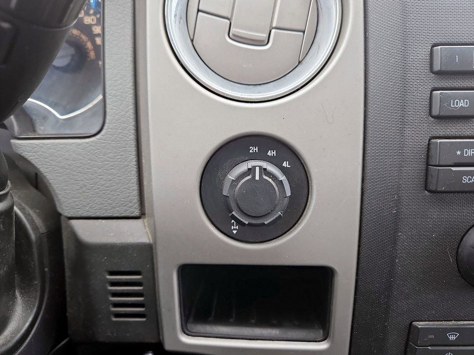 Used 2011 Ford F150 XLT w/ XLT Chrome Pkg image 25