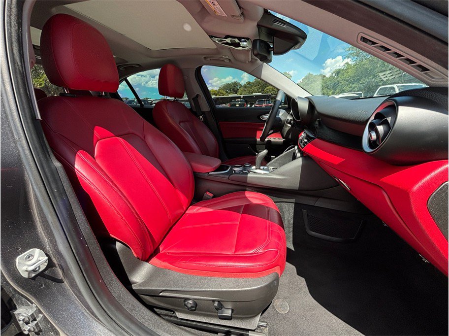 Used 2021 Alfa Romeo Giulia Sprint w/ Sun & Sound Package RWD image 41