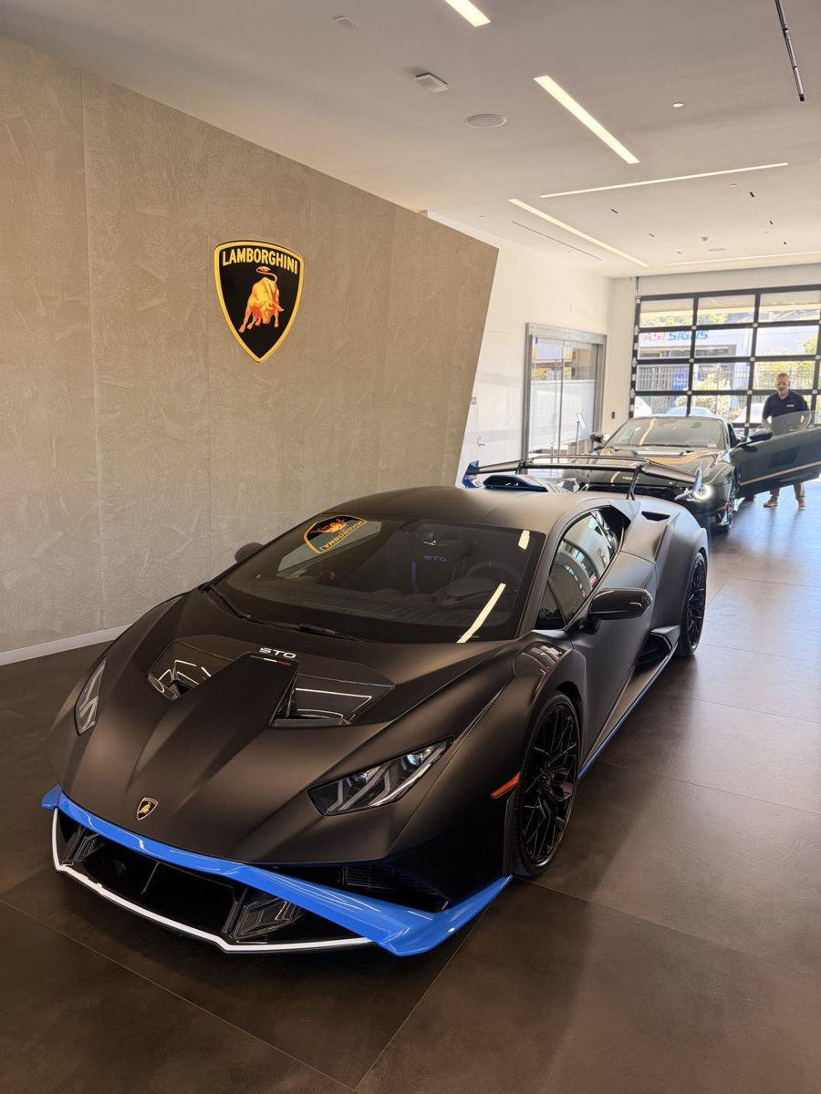 Used 2024 Lamborghini Huracan STO RWD image 36