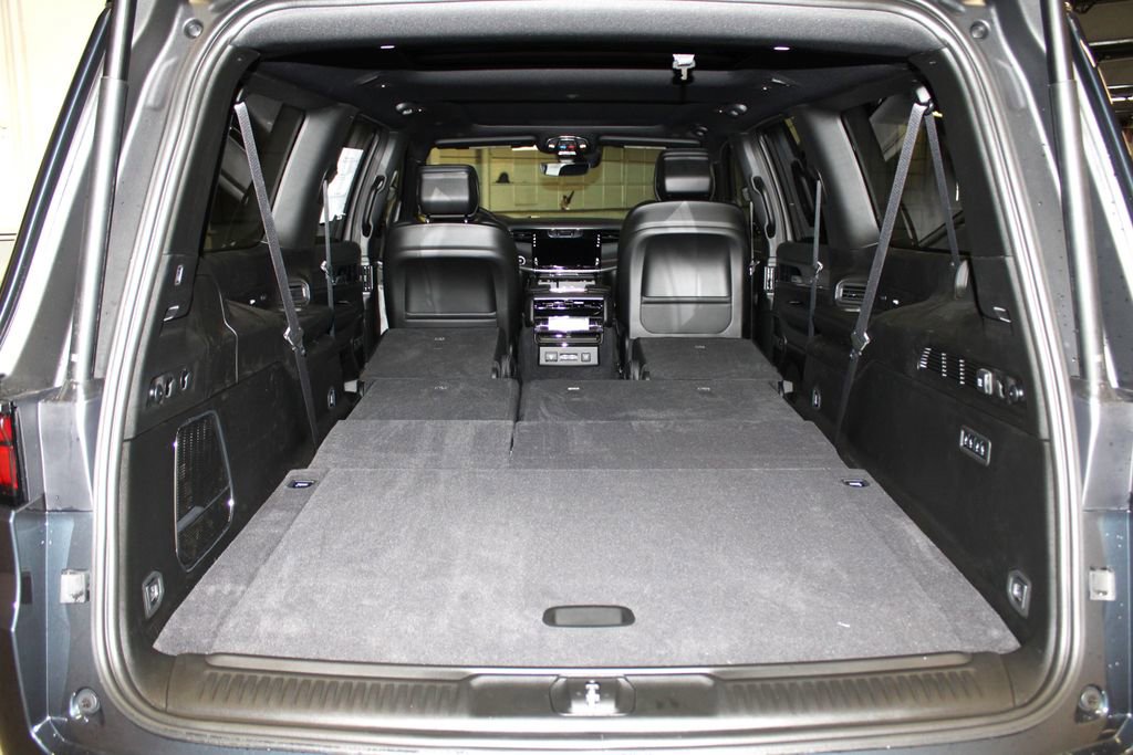 New 2025 Jeep Wagoneer L Series II image 42