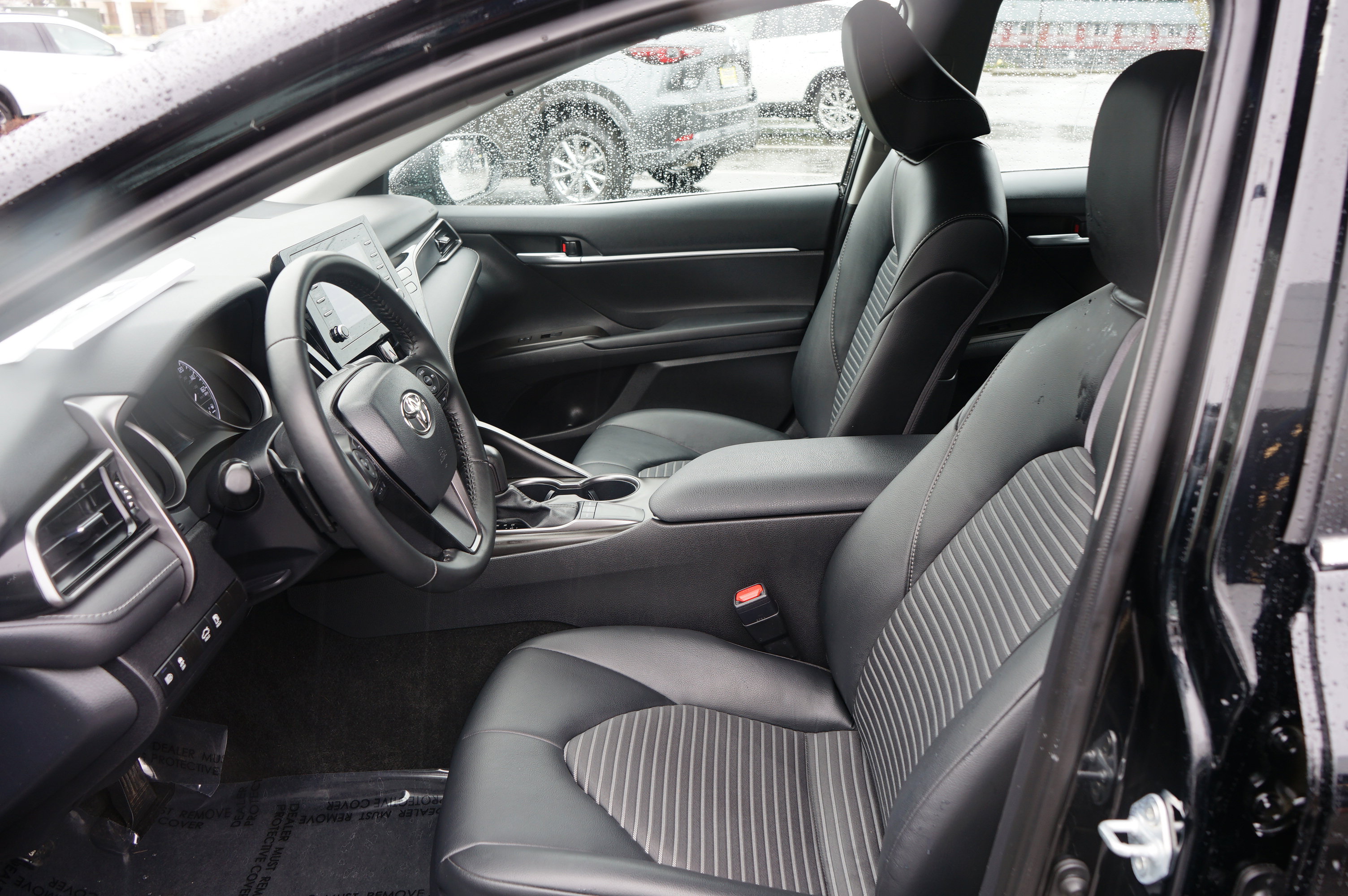 Used 2023 Toyota Camry SE image 15