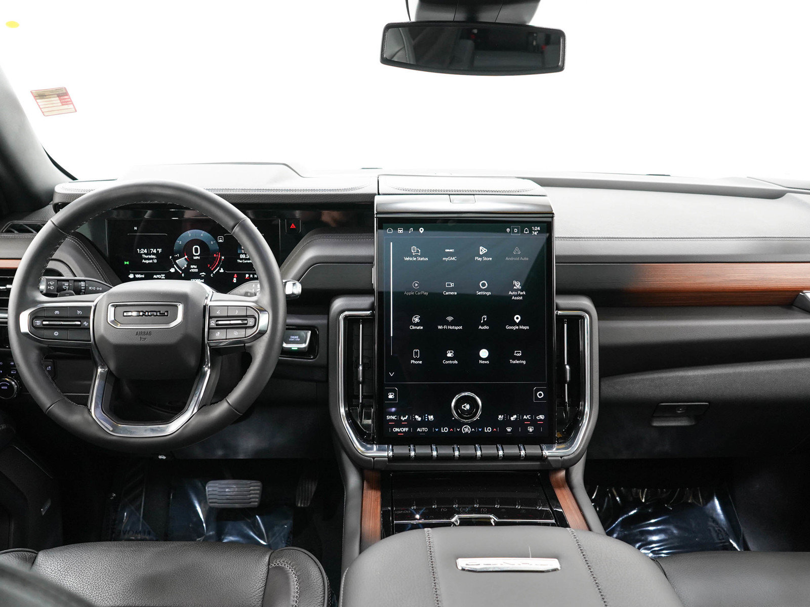 Used 2025 GMC Yukon Denali w/ Sun & Power Step Package AWD/4WD image 16