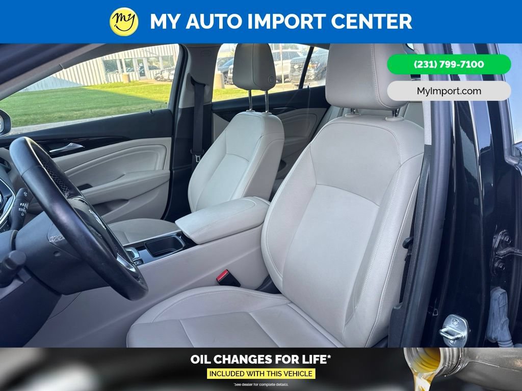 Used 2020 Buick Regal Essence AWD/4WD image 7